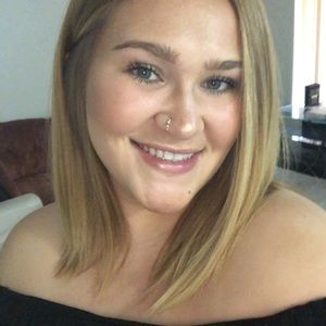 Meet your Posher, Marisa